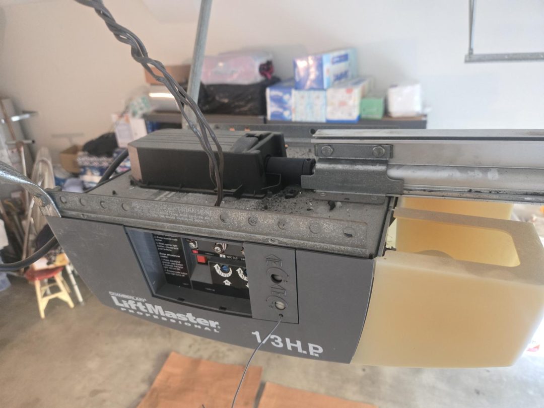Garage Opener Repair Service Borchard Ave, Santa Ana