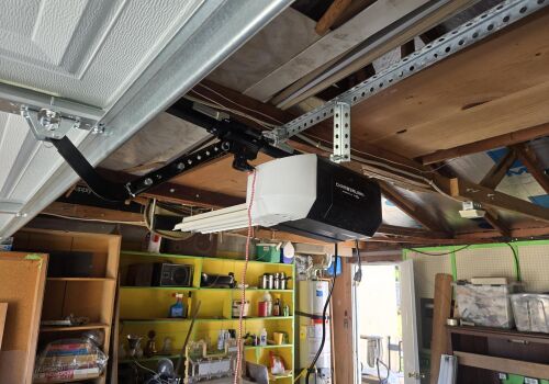 New Garage Door Installation Richland St, Santa Ana, CA